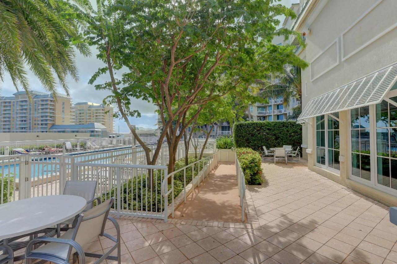 Apartment In Casa Costa Condo!Beach Pass Included Бойнтон-Біч Екстер'єр фото